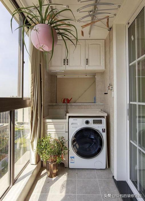 阳台装修做洗手盆，注意尺寸做对，才能让洗衣区功能性更强