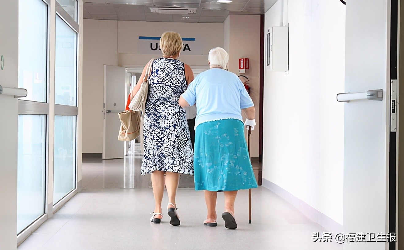 53岁女子和儿子逛街被误认,女子和儿子逛街被误认情侣