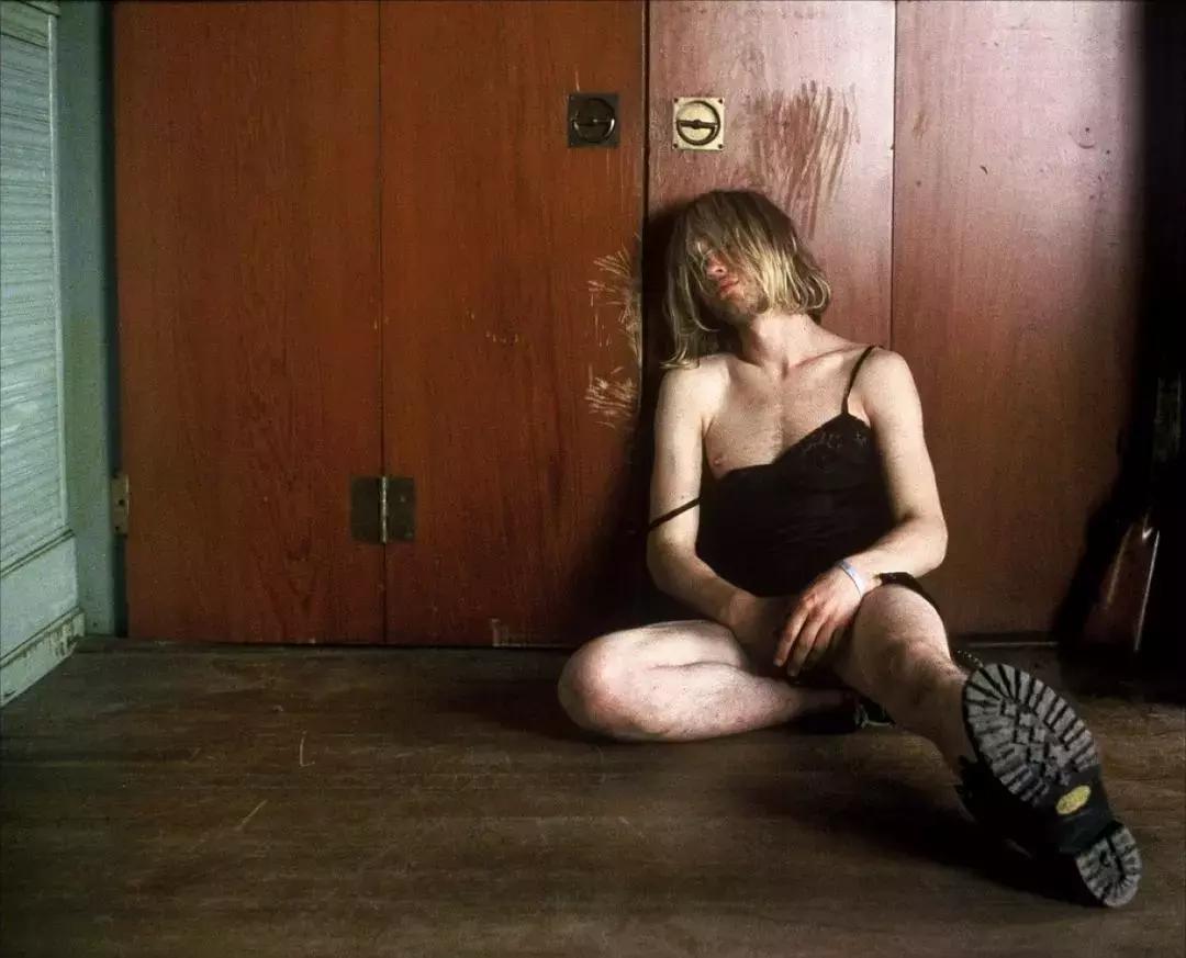 四月是最残忍的季节英文版,四月是最残忍的季节翻译