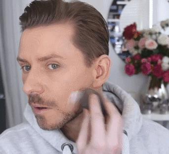 零基础学化妆买哪些彩妆,高考完学化妆去化妆学校