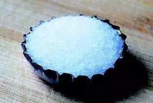 食事求是︱“重口味”怎么办？用这种办法，吃盐少7倍！