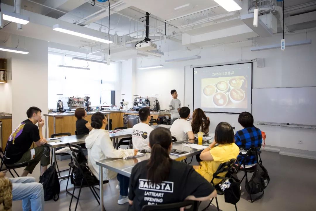 中赫时尚咖啡,中赫时尚咖啡学院学费