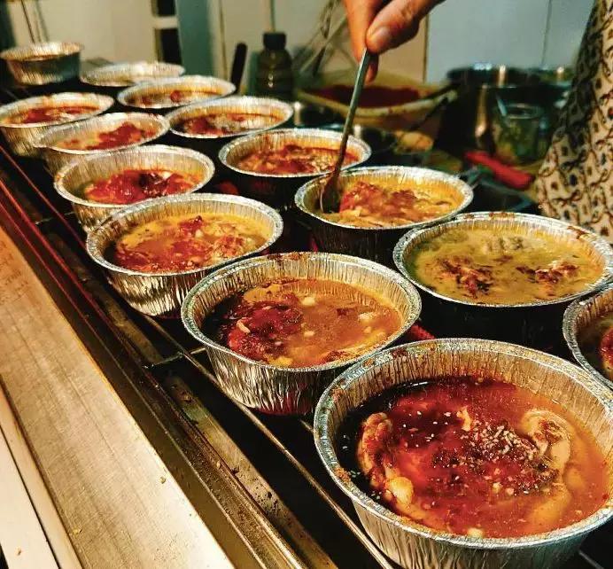 我在2018年的网红美食堆里，精挑出了这23家火爆的店给你！