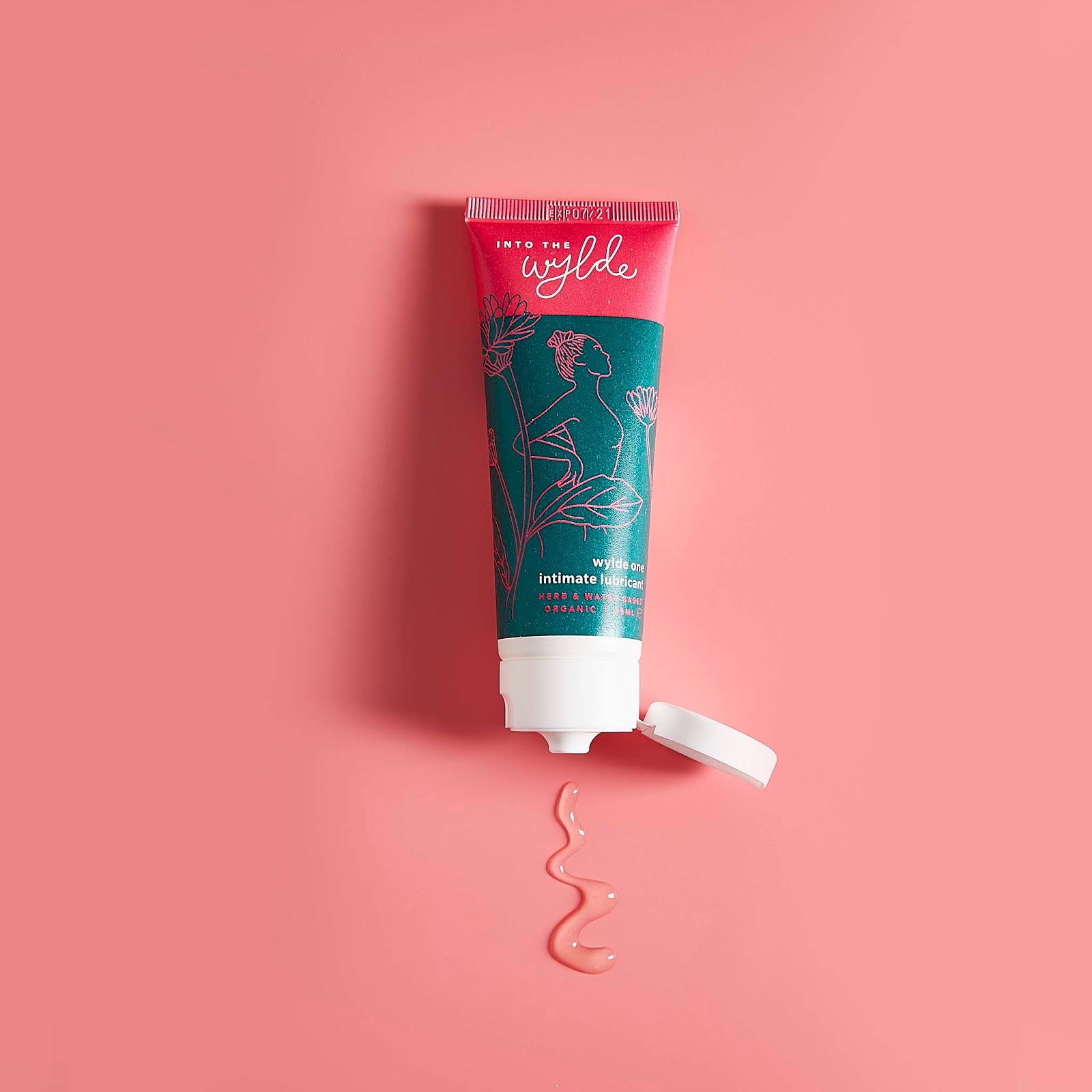 IntheWylde女性润滑剂品牌包装设计via:ClaireHartley