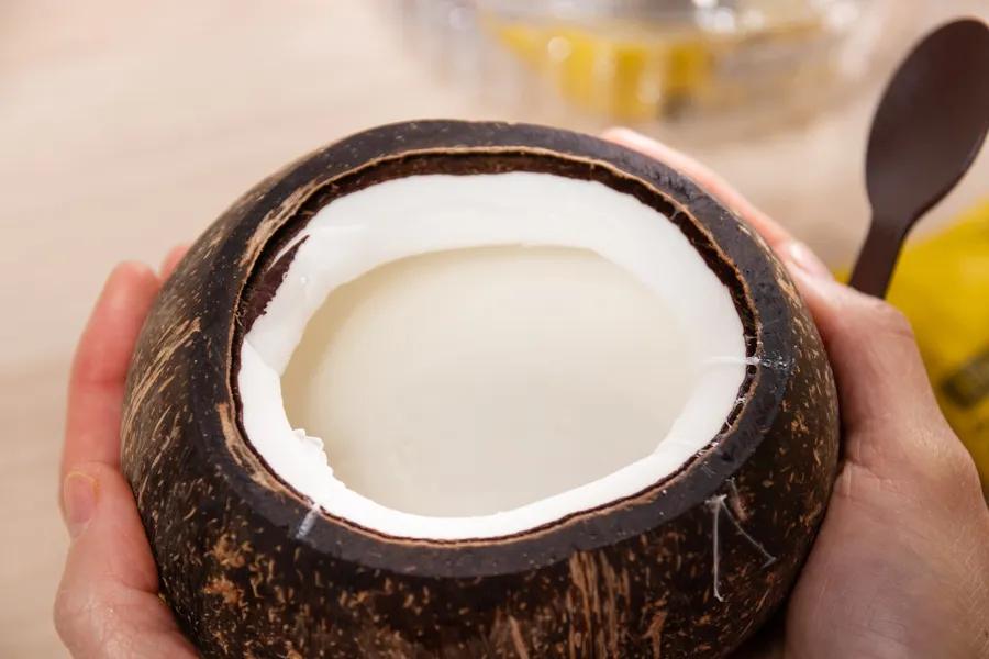 在李佳琪直播间买零食，是个划算的选择吗？