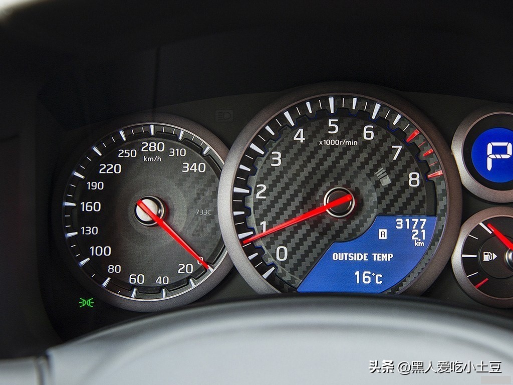 尼桑gtr到底多强,2017款尼桑gtr全方位讲解