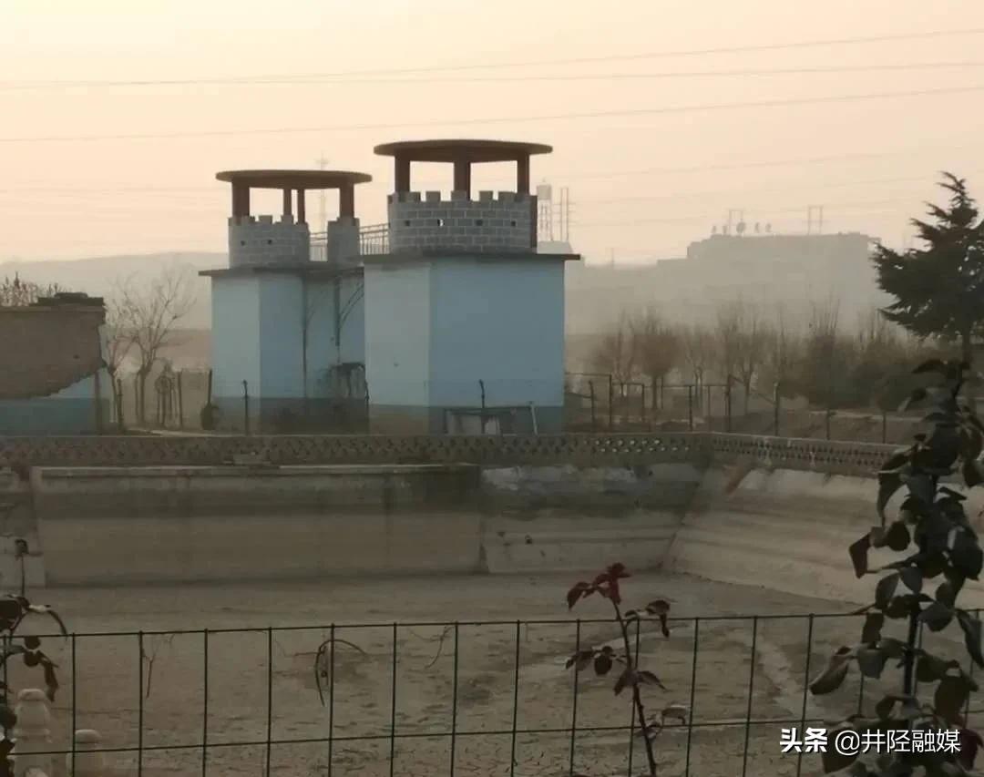 「史话井陉」看准了这对“炮楼”叫——墩堠