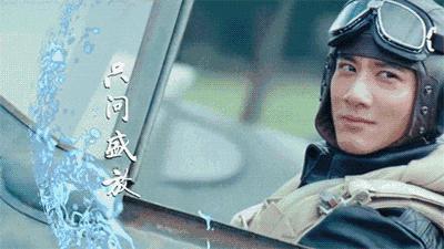 三娃奶爸王力宏，年入4.6亿，却一件衣服穿10年，钱都去哪了？