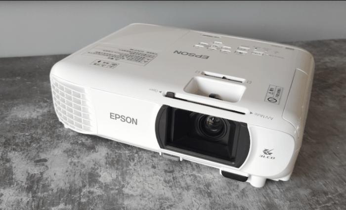 数十款桌面神器，打造100寸娱乐桌面，投影与显示器的完美结合