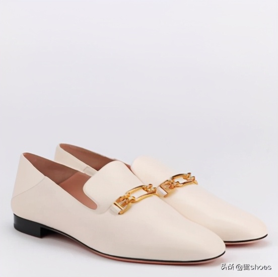 过冬必备单品你准备了哪些？厚底靴和保暖平底鞋必不可少哦