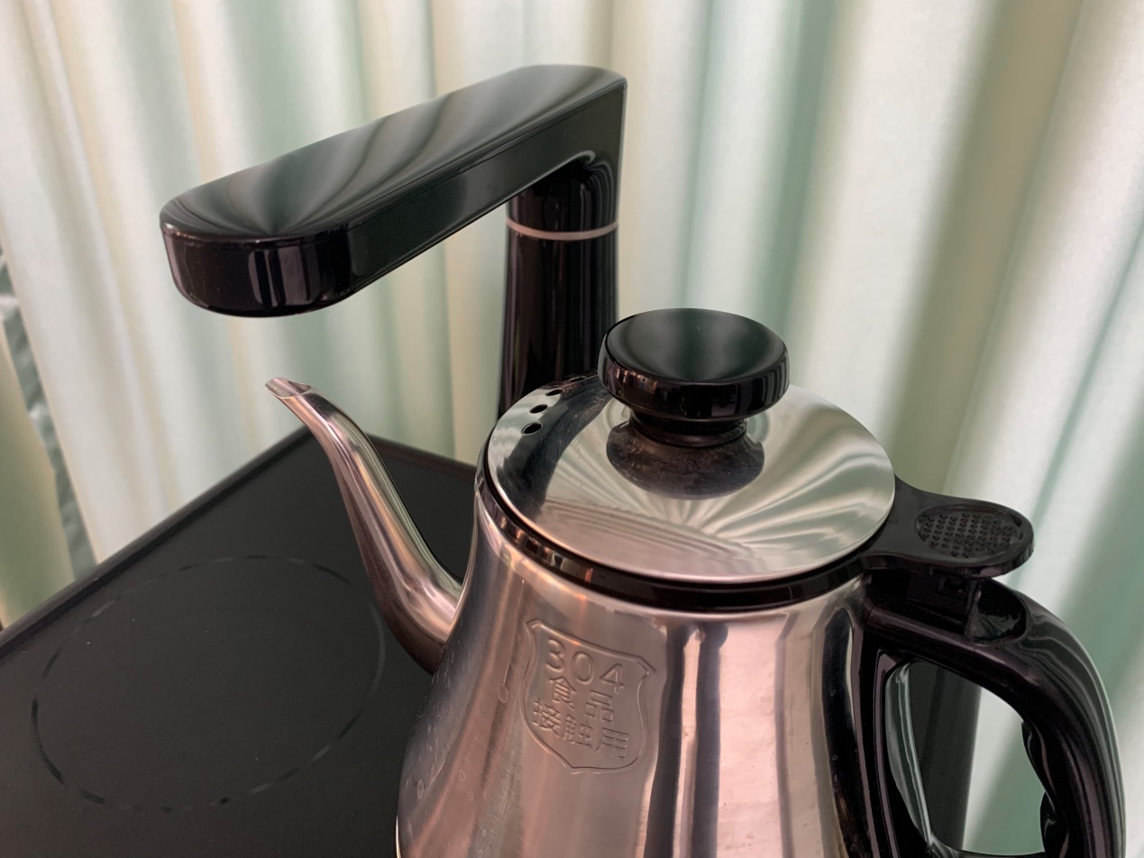 茶吧机和饮水机哪个更安全健康,茶吧机对传统饮水机有什么好处