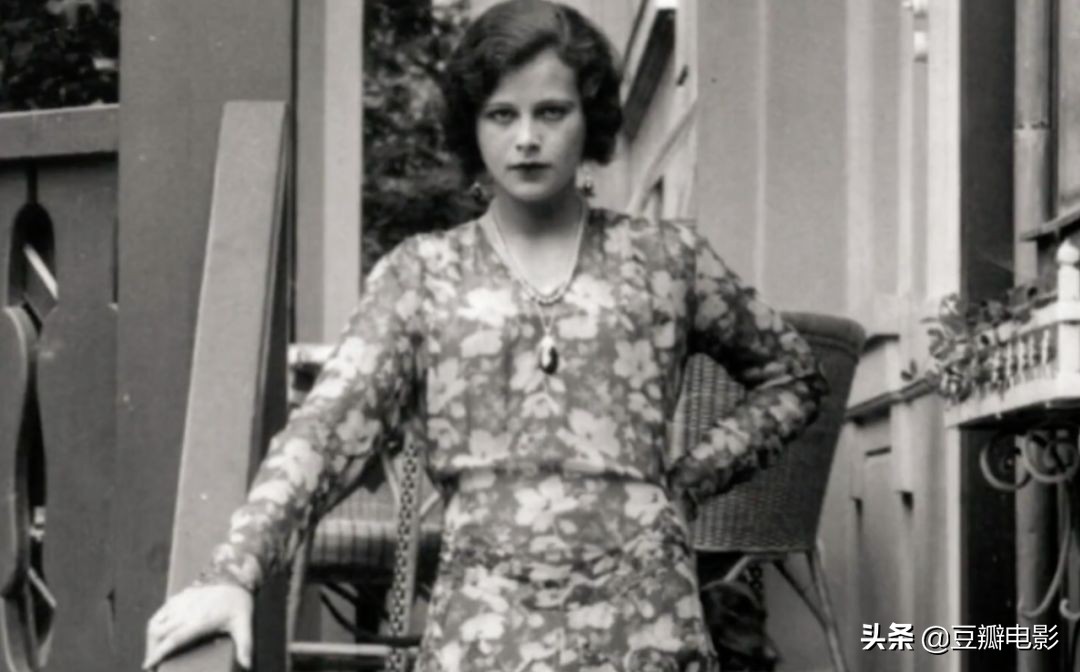 首位全裸出镜，这好莱坞*星艳**竟是wifi之母《*物尤**：海蒂·拉玛传》