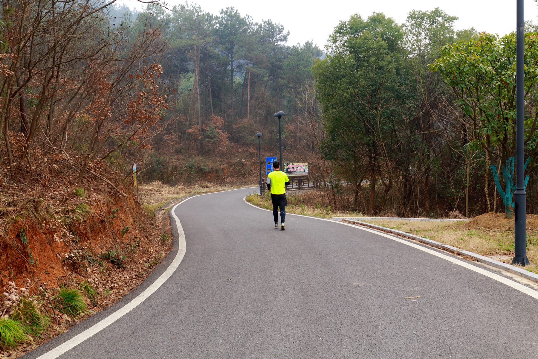 武汉哪里吃螃蟹风景最好,武汉人去青岛玩的地方
