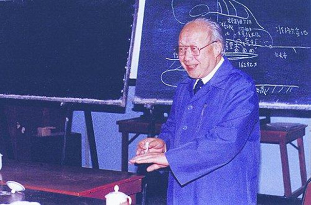 钱伟长身高1米49,钱伟长个人身高简介