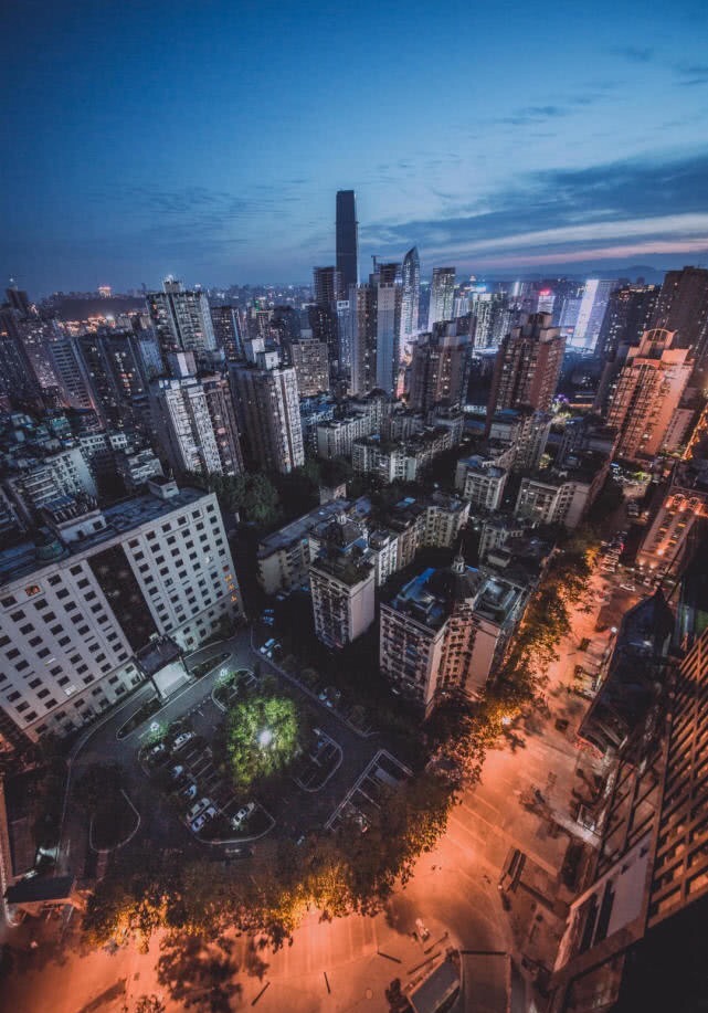 重庆8d魔幻夜景森林,重庆看夜景小众森林