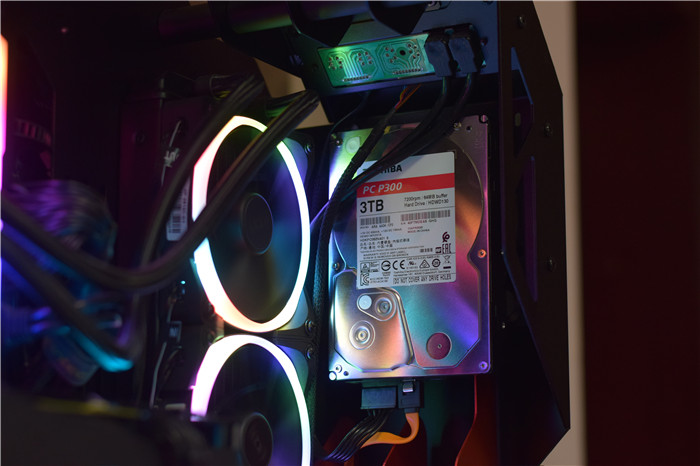 东芝机械硬盘p300和acs200,东芝p300机械硬盘1t是几个磁头