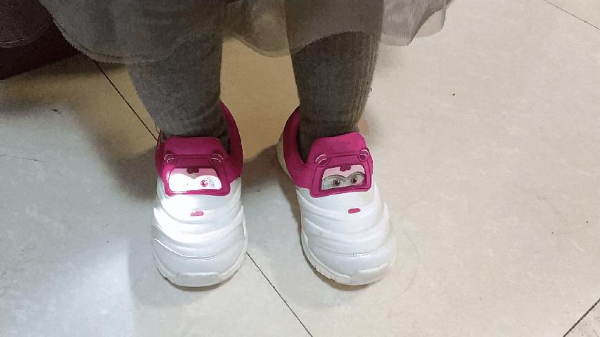 小寻智能轮滑鞋,小寻儿童智能溜冰鞋