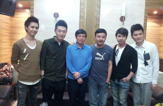 欧弟老婆代购惹争议,难道是事业不顺,退居幕后让老婆养家?