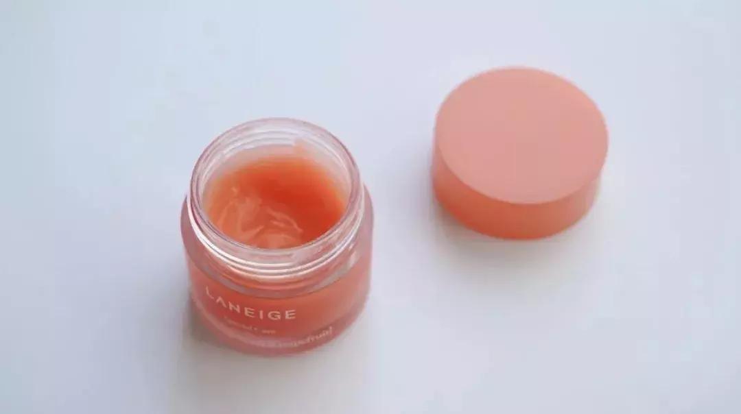 25支秋冬唇膏大型测评｜越搽越干？唇炎？最佳口红打底？