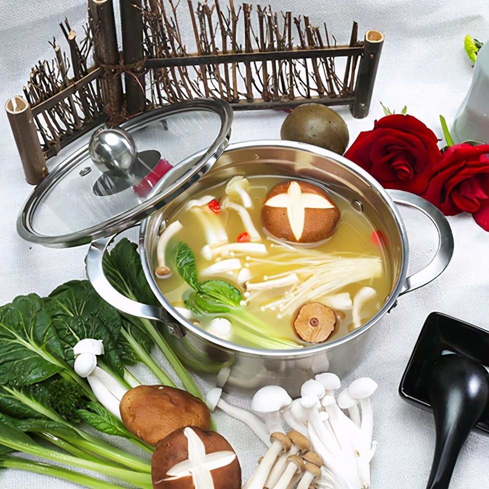 昆明木水花野生菌今天的行情视频 (云南昆明木水花野菌市场)