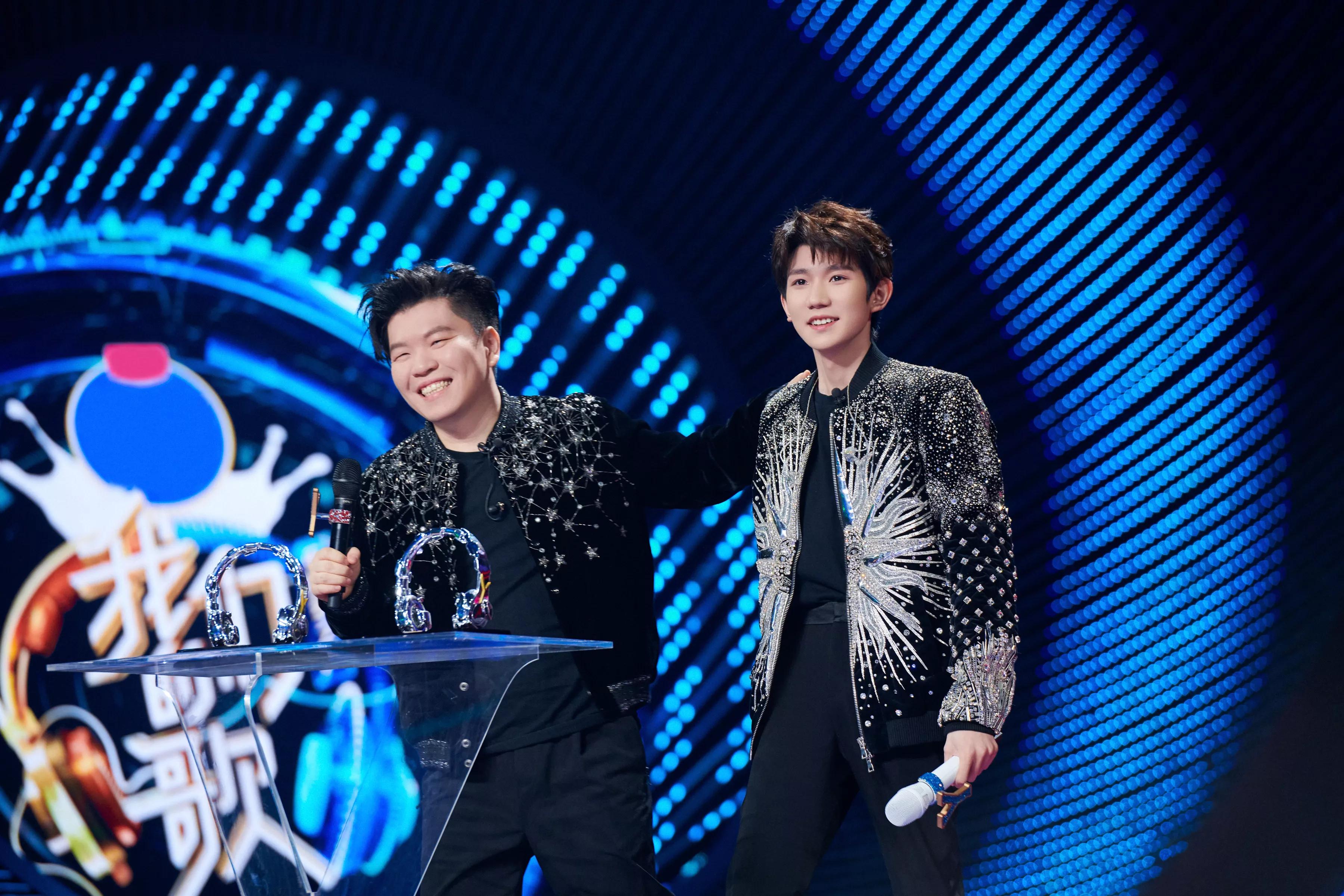 离家的人才会听的故事王源mv,王源现场饭拍离家的人