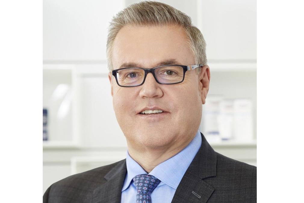 lvmh与gucci,中国设计师lv大秀