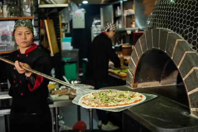 每天要喝掉两杯奶茶,每天要喝2000ml咖啡