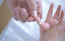 宝宝打嗝儿，亲手推拿宽胸理气、降逆止呃疗效好