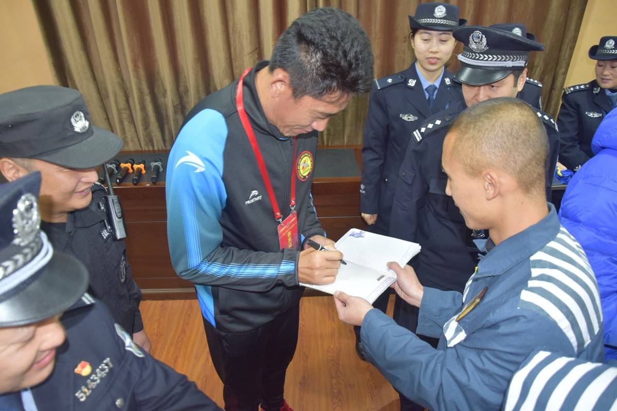 四川全兴足球队员,四川足球队长全兴