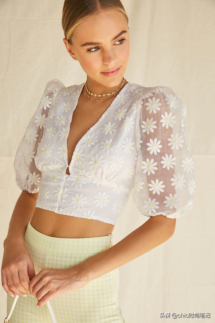 blackpinklisa绿色碎花连衣裙,blackpinkjisoo碎花裙