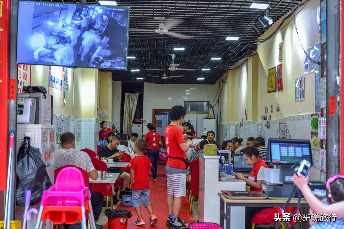 湖北小伙5年跑几十场马拉松，还“跑”出了家三亚Top3海鲜餐厅