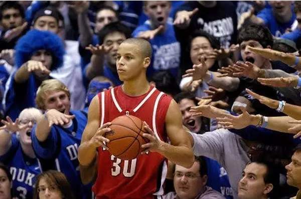 史蒂芬库里历史最佳阵,现役第一控卫斯蒂芬库里