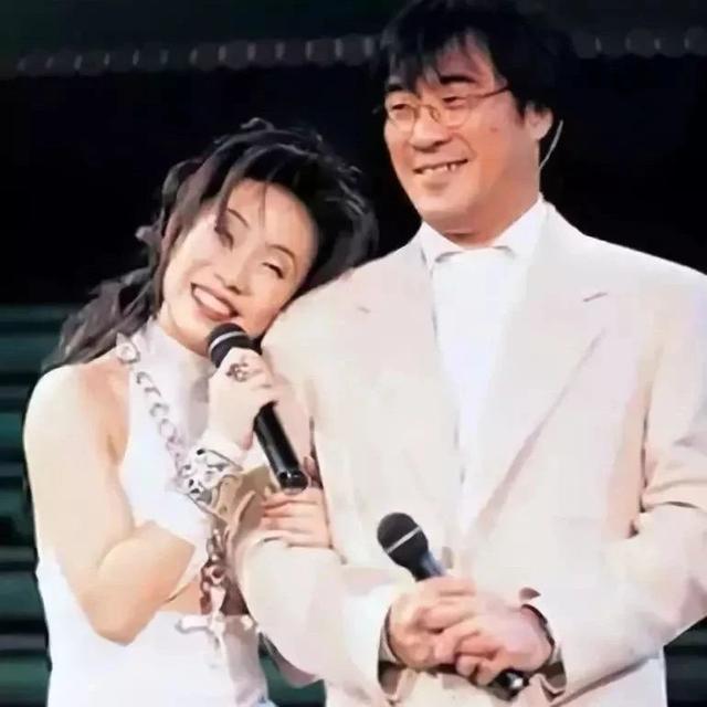 林忆莲第一次离婚什么原因,林忆莲与李宗盛最后一次同台