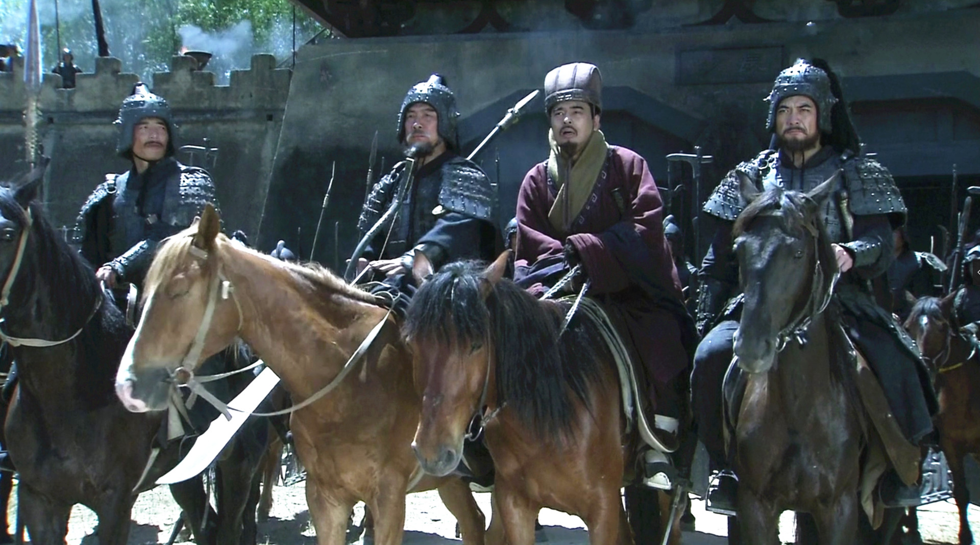 关羽攻打长沙谁在黄忠之前,关羽长沙大战黄忠后怎么样了