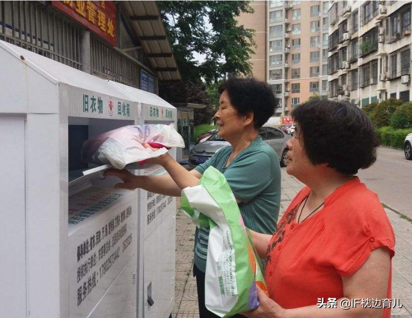 该不该给小孩穿大一码的衣服,你喜欢给小孩买大一码的衣服吗