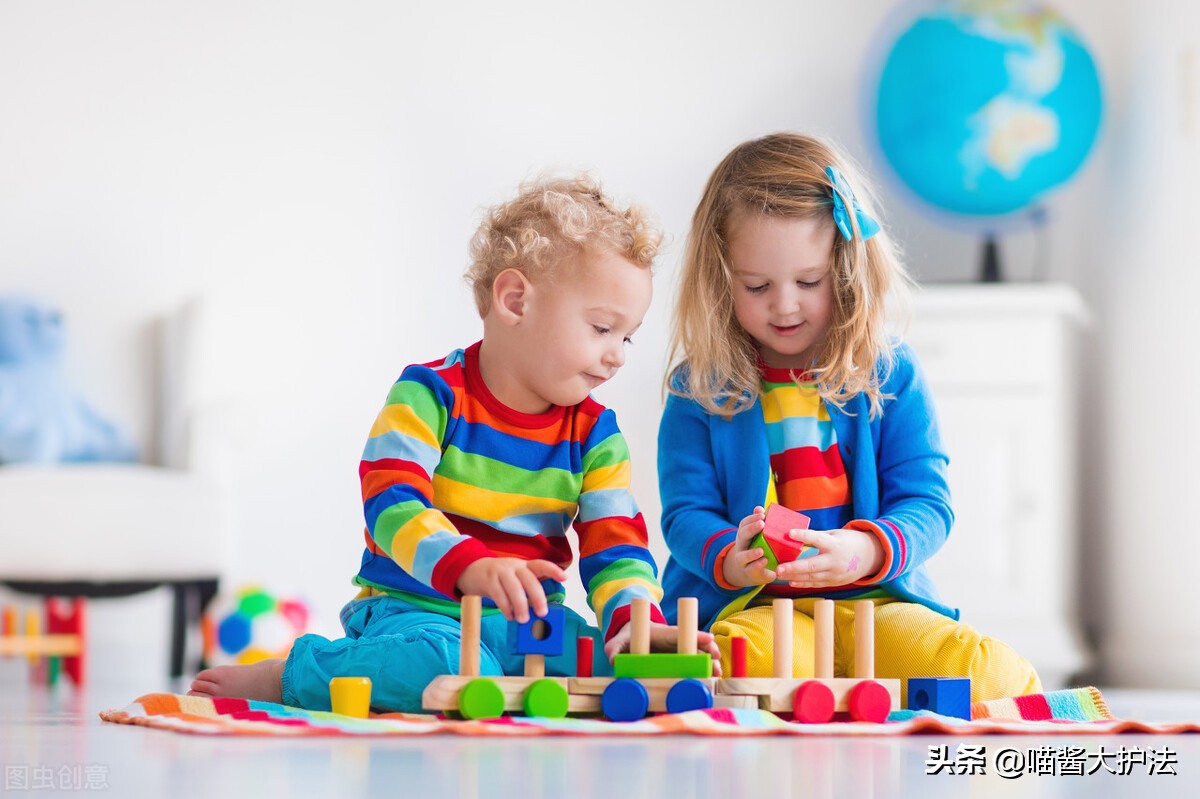 宝宝过分粘妈妈怎么办,宝宝太粘人了寸步不离怎么办