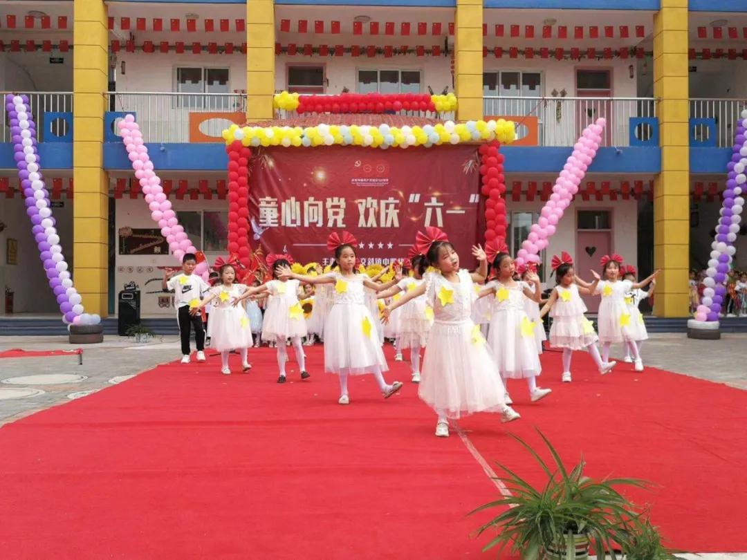 沐浴在党的阳光下幸福成长,沐浴在党的阳光下