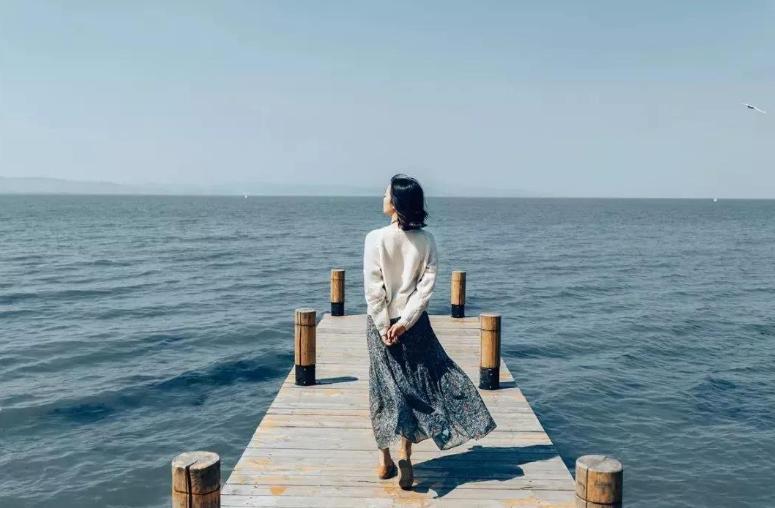 用李白的文笔写逍遥自在,李白逍遥自在的诗句