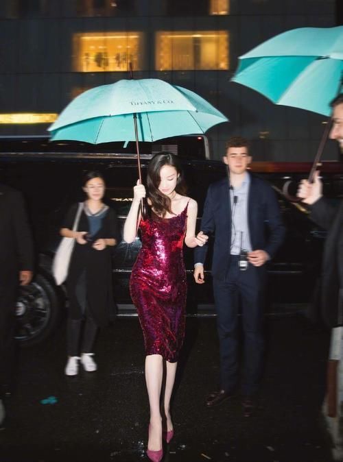 长相普通女孩和漂亮女孩,周冬雨杨超越早期视频