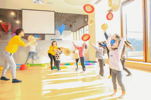 活动报名丨这个夏天,请你免费来玩“复古时髦”的亲子竞技场