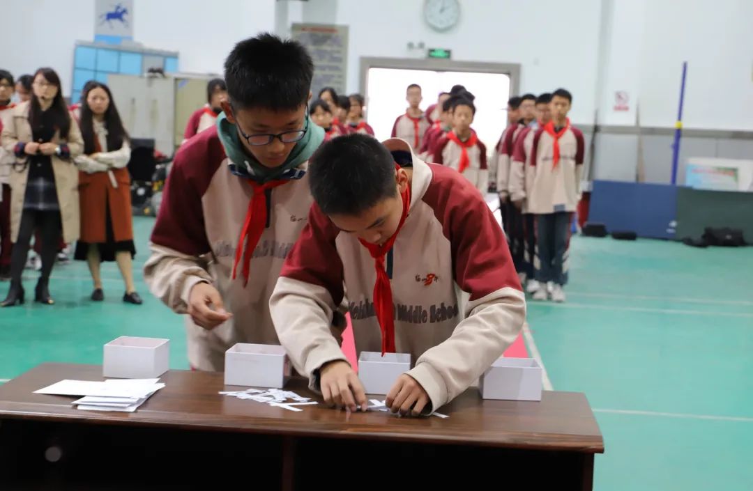 垃圾分类变废为宝有妙招教案,变废为宝垃圾分类创意作品小学