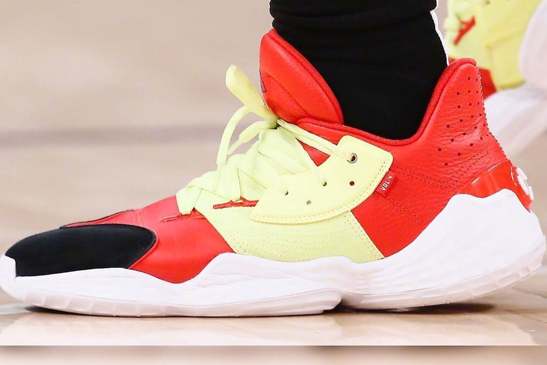 球鞋上脚展示,球鞋上脚集锦空砍成群难阻失利