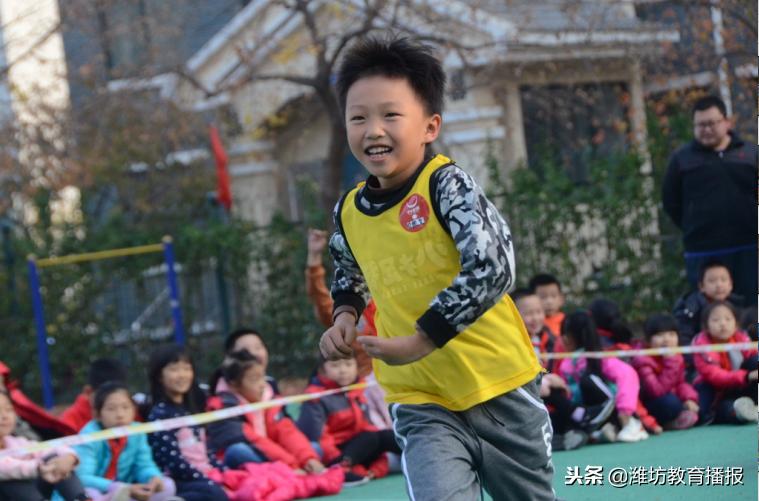 亲子足球乐融融,亲子足球表演视频