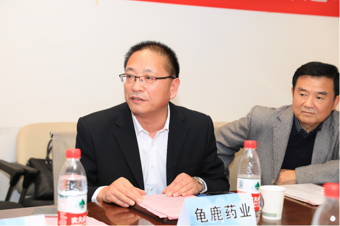 瀵绘壘閬撳湴鑽潗,鎺㈠闃胯兌鐨勭婧愬湴