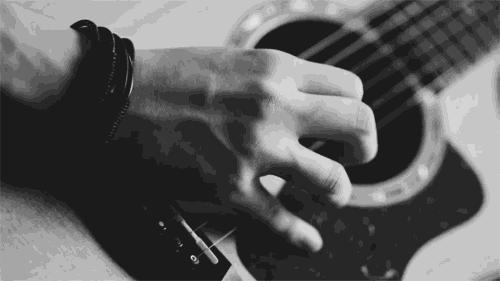 千万不要买吉他！买吉他是会死人的