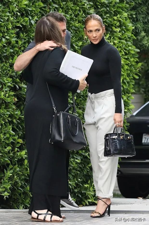 52岁王菲全身照,52岁王菲惊艳的照