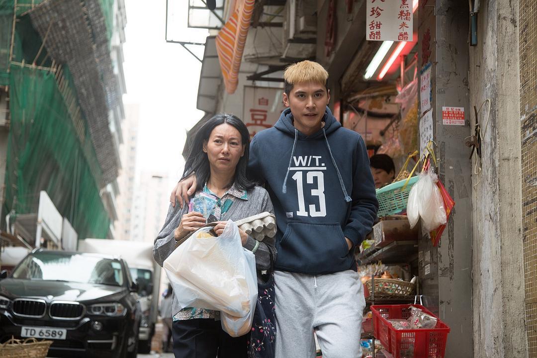 《幸运是我》：探寻香港本土社态，看一代港人自主成长