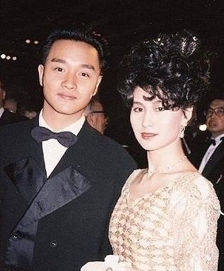 何超琼的传奇人生,何超琼的智慧与超凡的能力