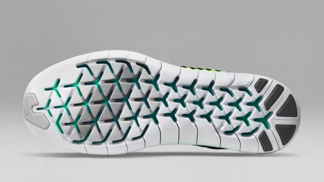 篮球初学者怎么选球鞋,篮球初学入门球鞋