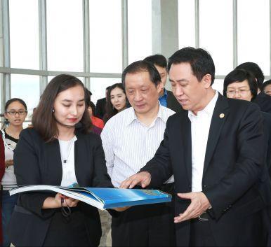 如何看待许家印卸任恒大,许家印卸任恒大是好事吗